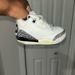 Jordan 3 Retro (TD)
Summit/White/Fire Red-Black